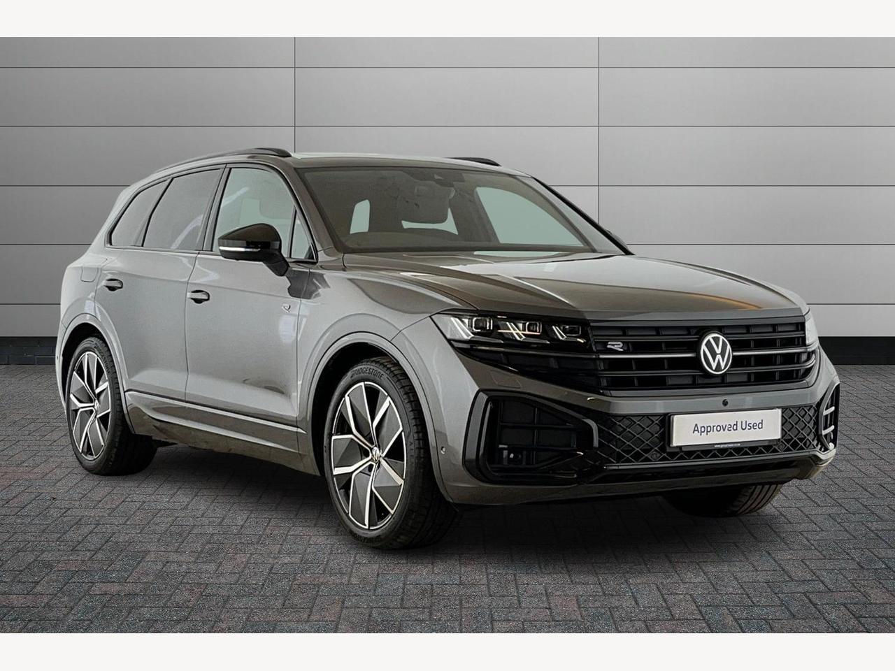 Main listing image - Volkswagen Touareg