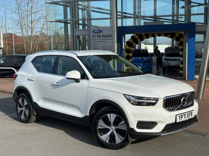 Main listing image - Volvo XC40 Recharge