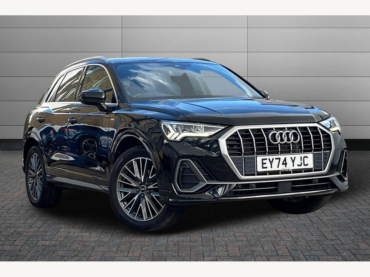 Main listing image - Audi Q3