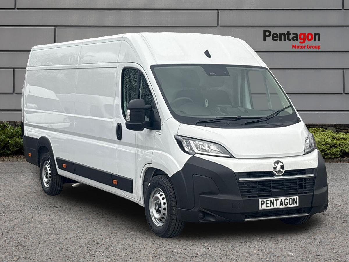 Main listing image - Vauxhall Movano