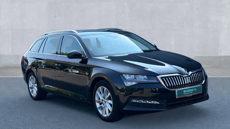 Main listing image - Skoda Superb Estate