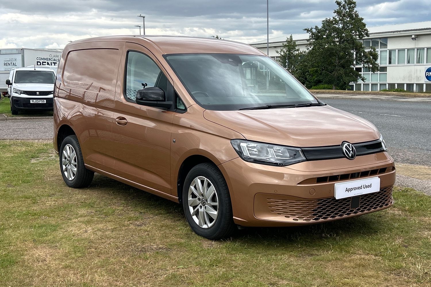 Main listing image - Volkswagen Caddy