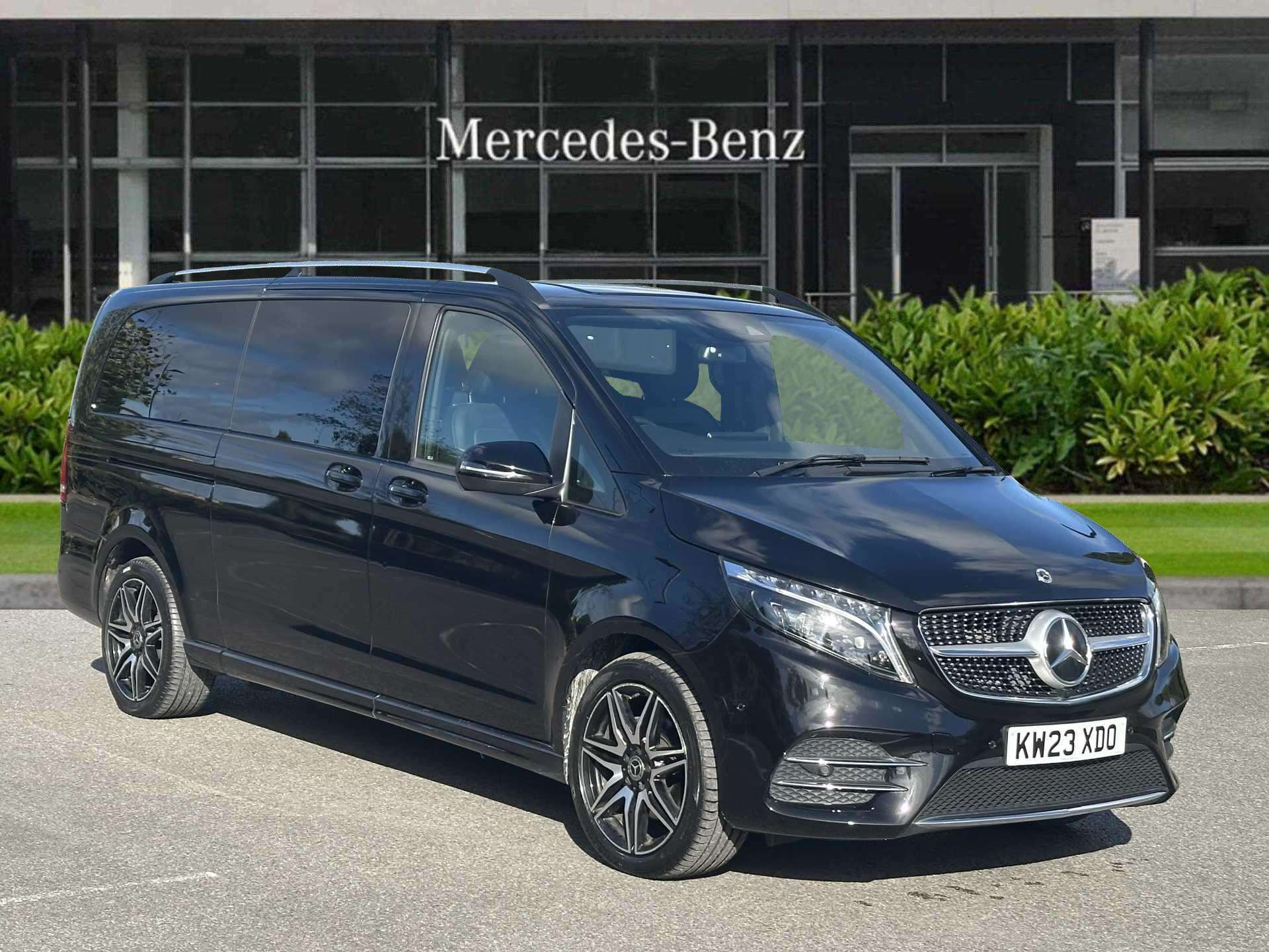 Main listing image - Mercedes-Benz V-Class