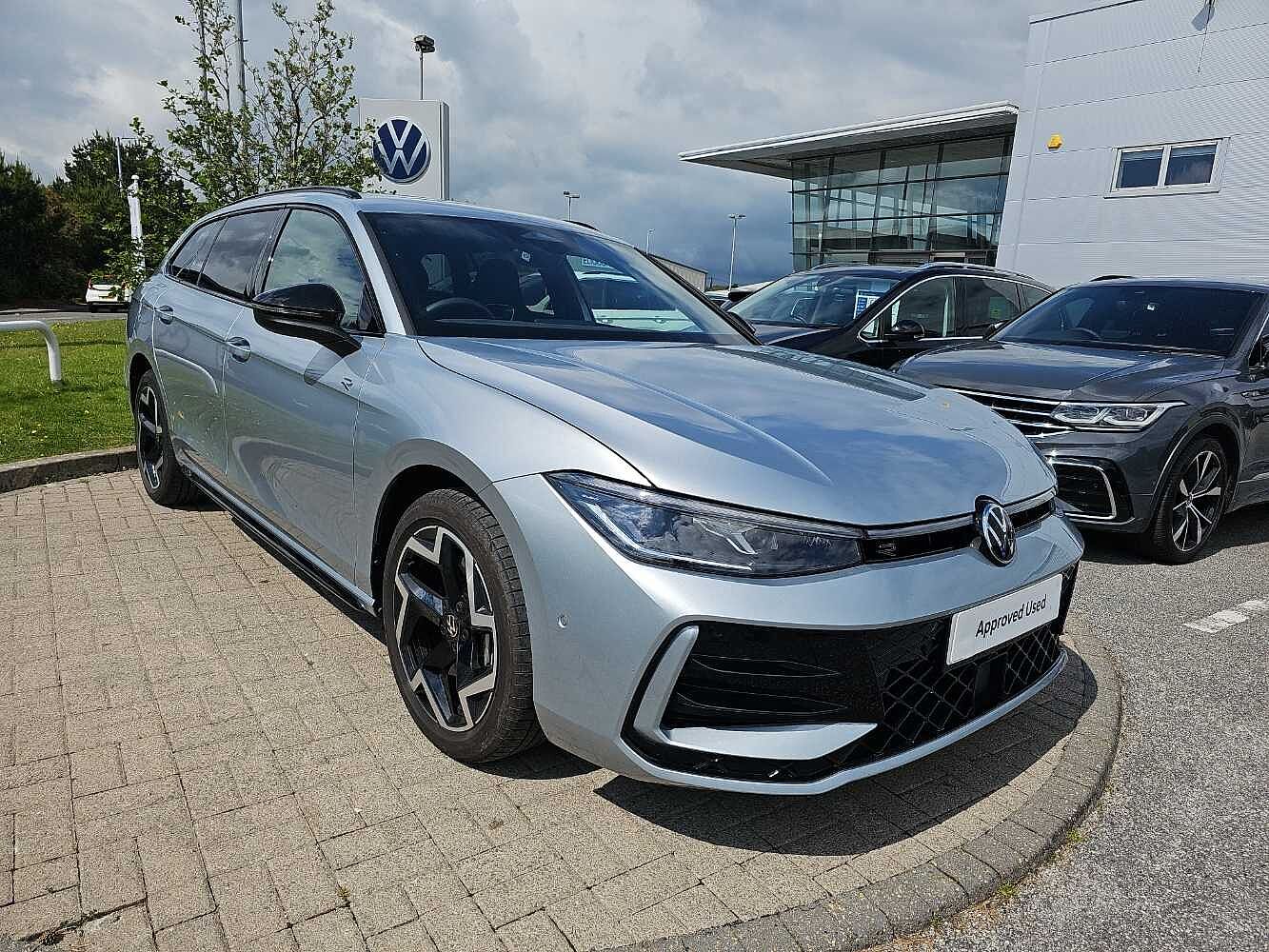 Main listing image - Volkswagen Passat Estate