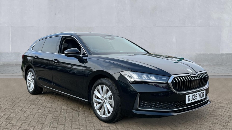 Main listing image - Skoda Superb Estate