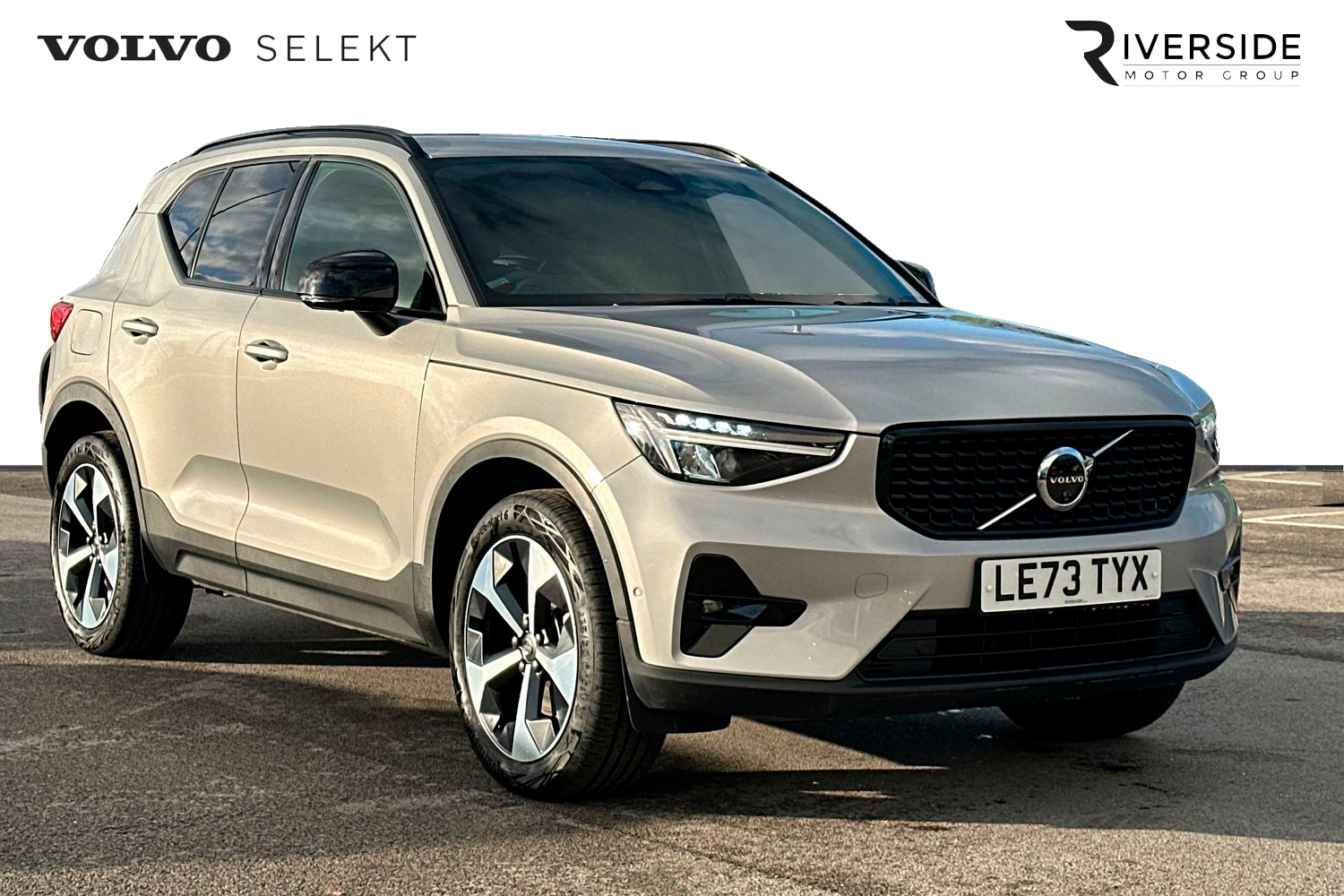 Main listing image - Volvo XC40