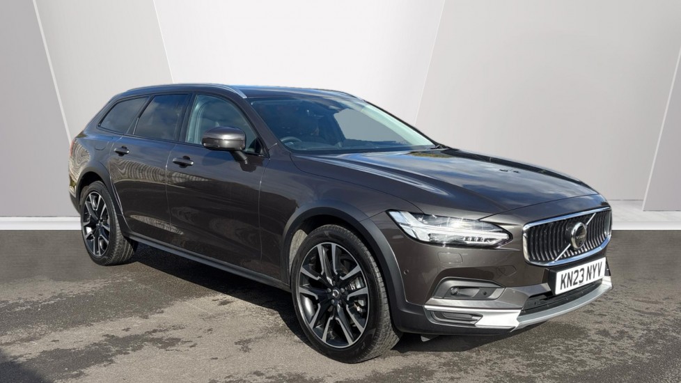 Main listing image - Volvo V90 Cross Country