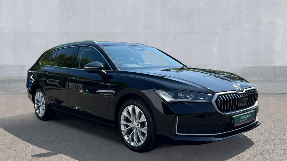 Main listing image - Skoda Superb Estate