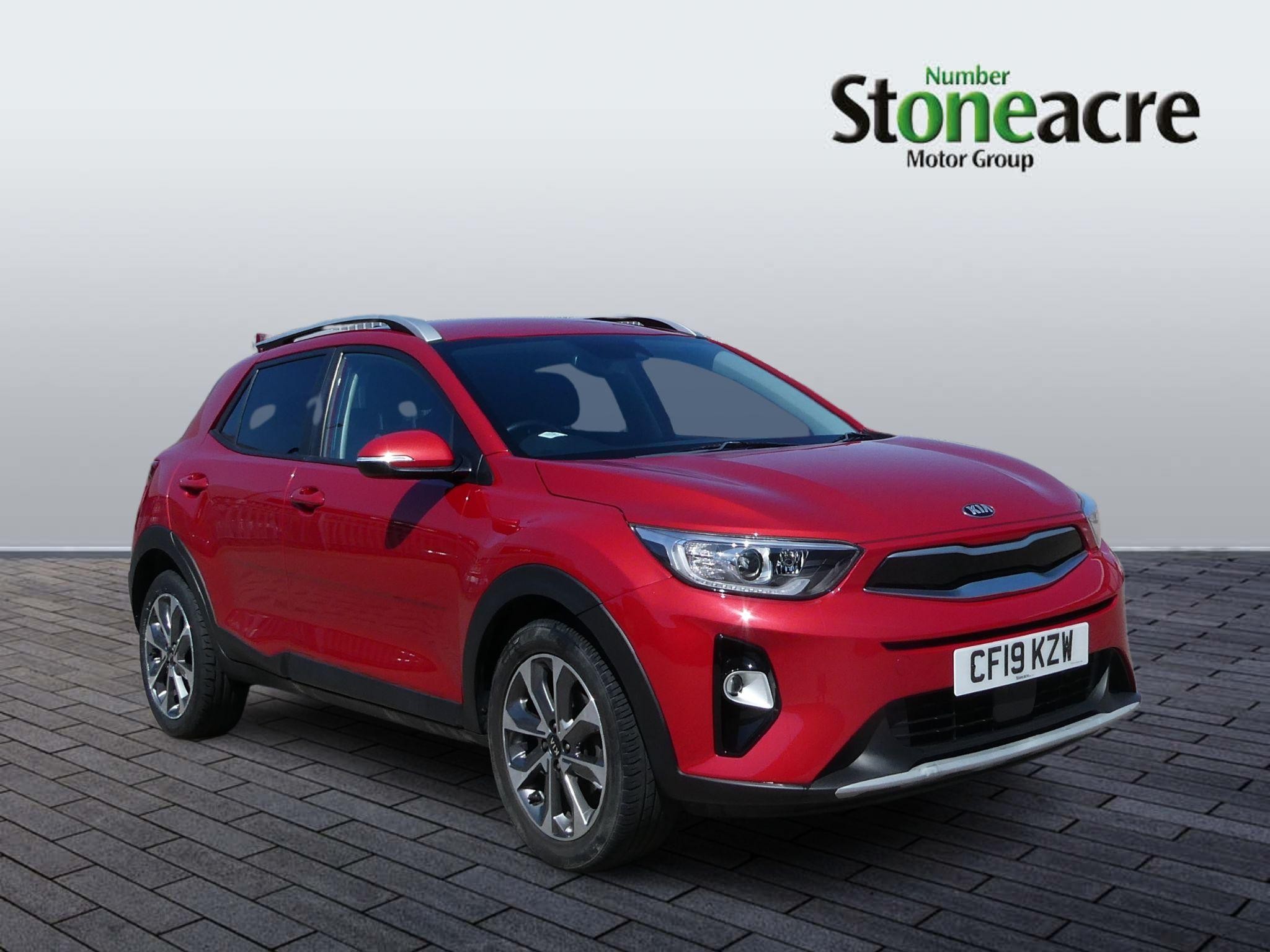 Main listing image - Kia Stonic