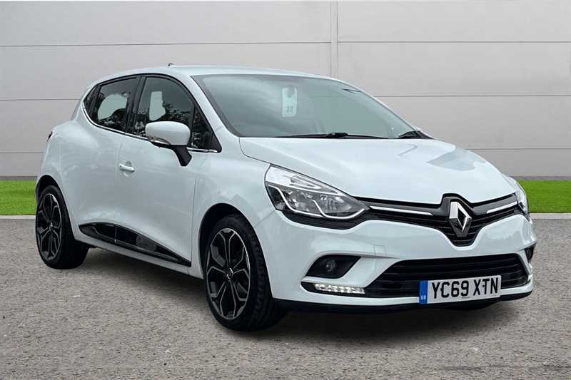 Main listing image - Renault Clio