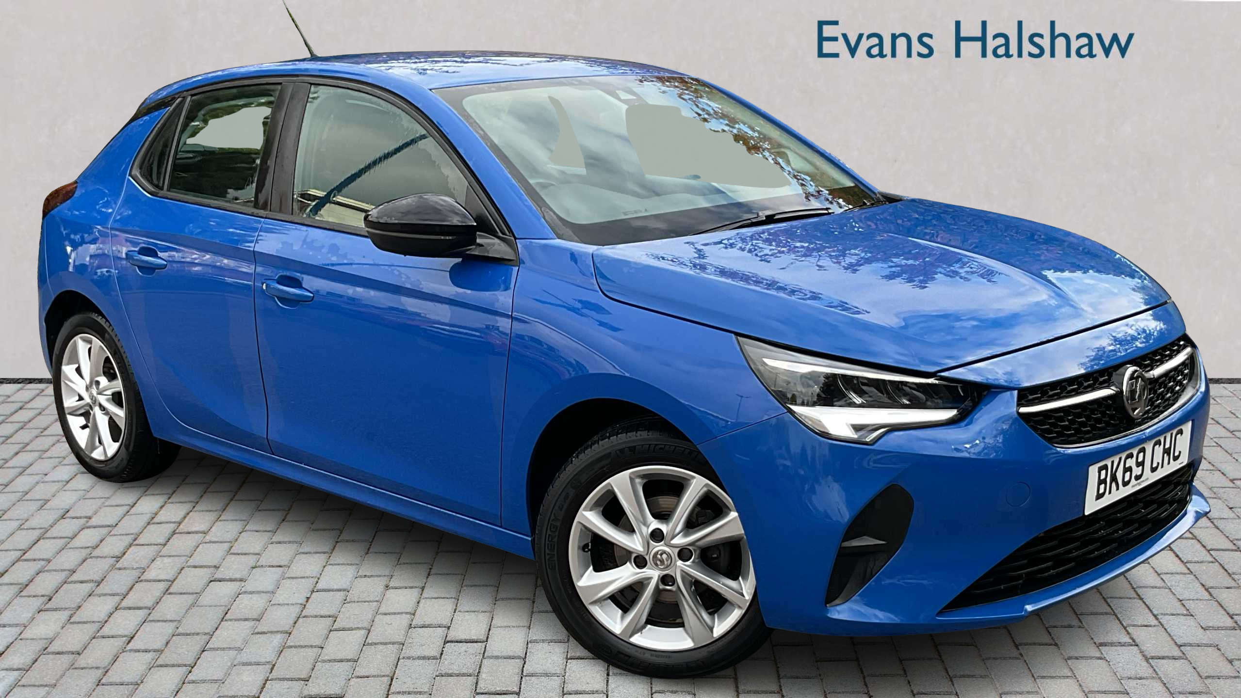 Main listing image - Vauxhall Corsa