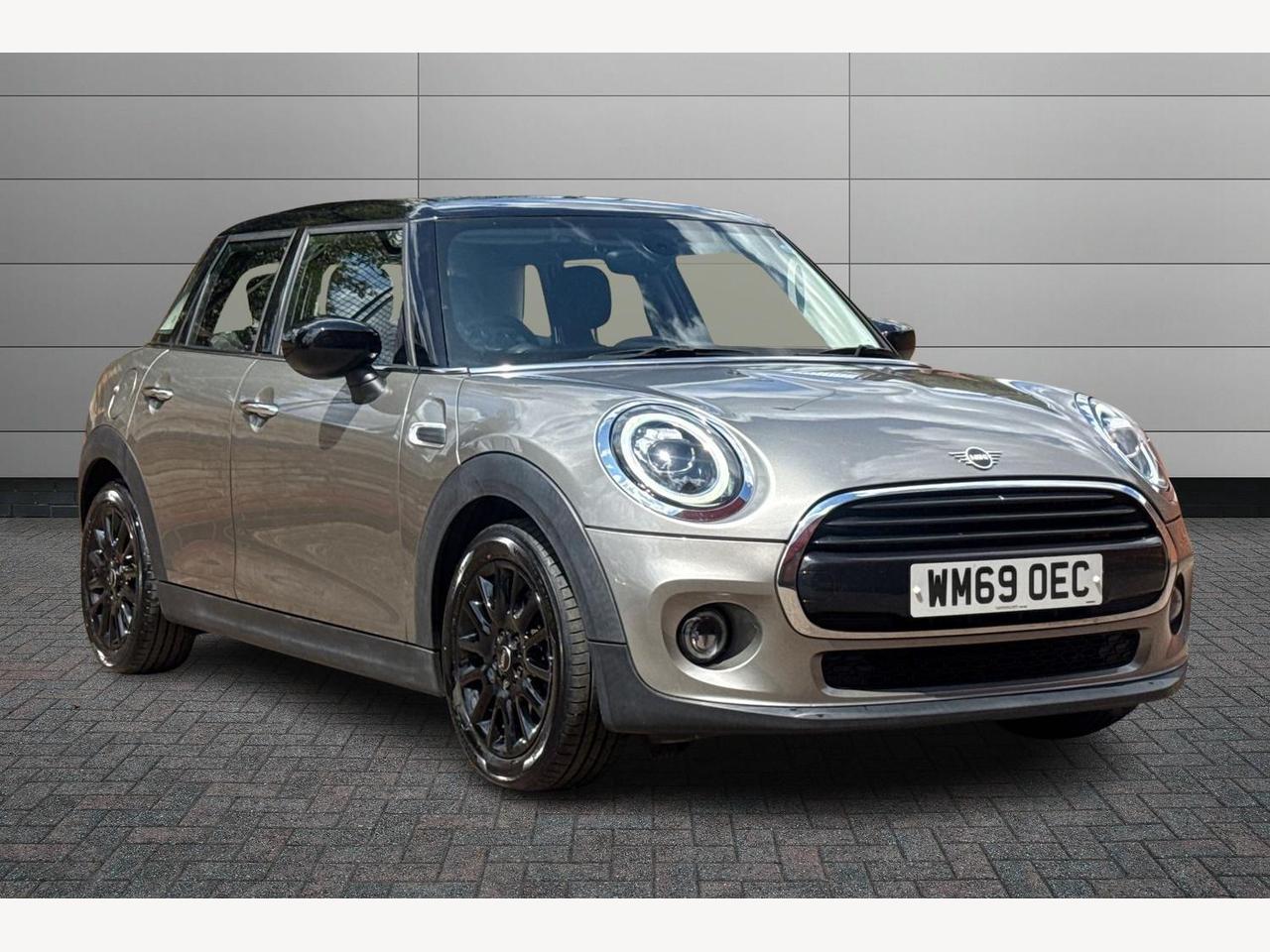Main listing image - MINI Hatchback 5dr