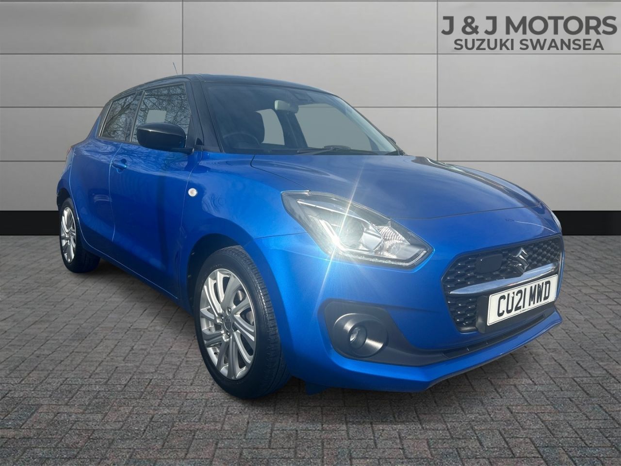 Main listing image - Suzuki Swift