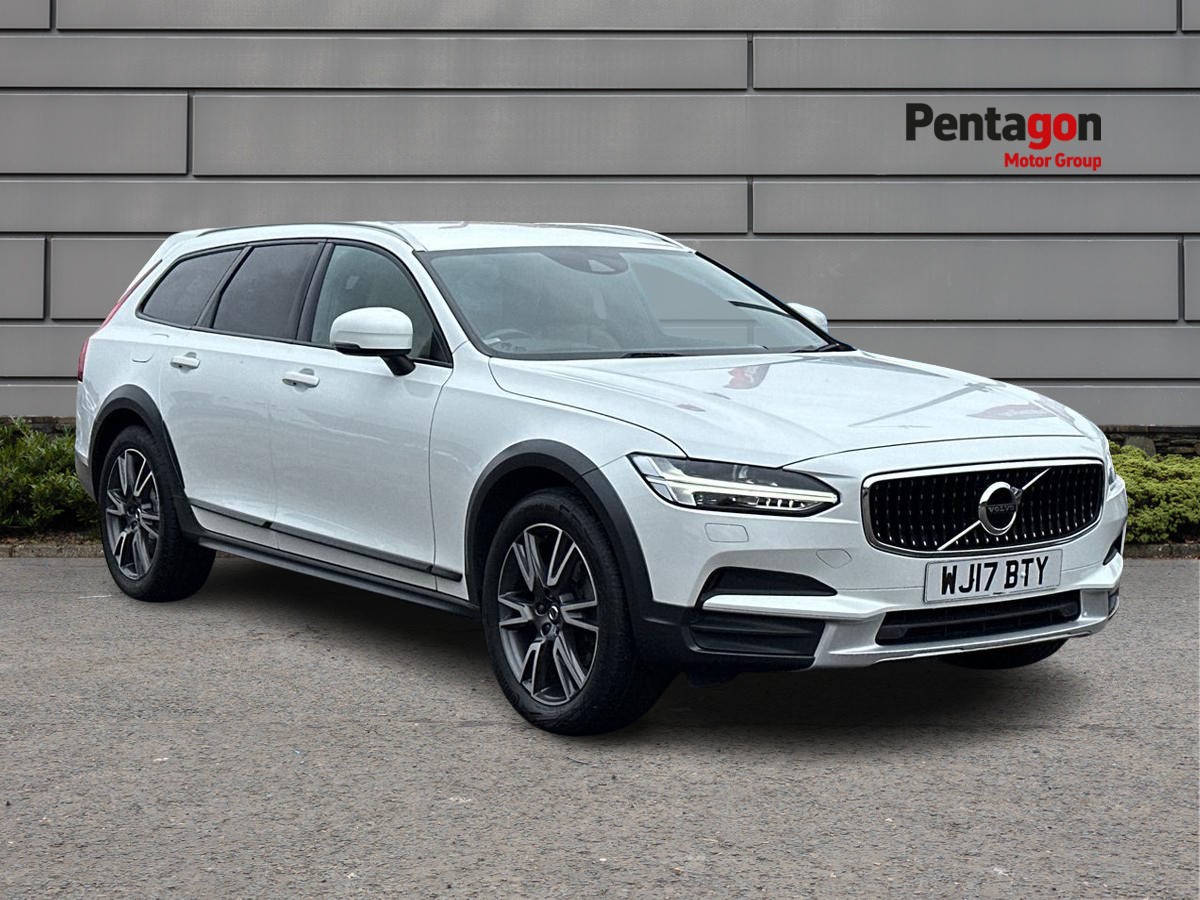 Main listing image - Volvo V90 Cross Country