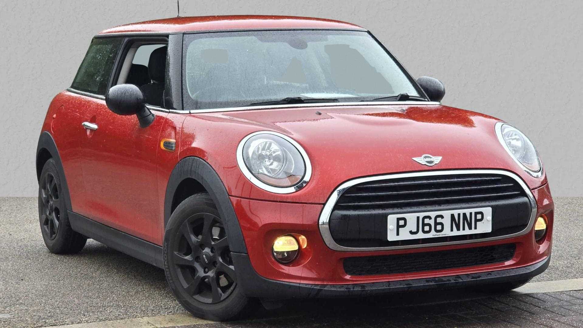 Main listing image - MINI Hatchback
