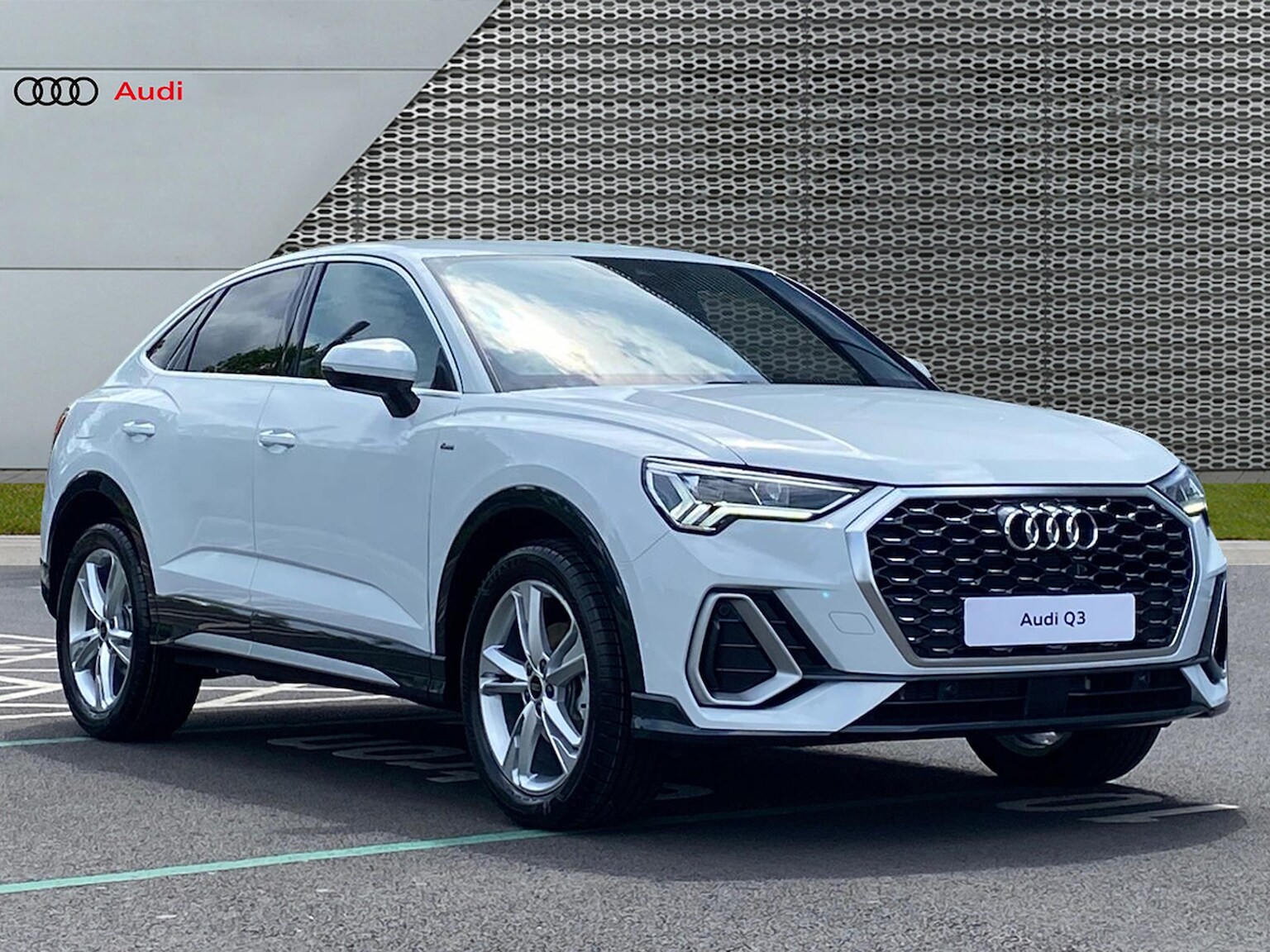 Main listing image - Audi Q3