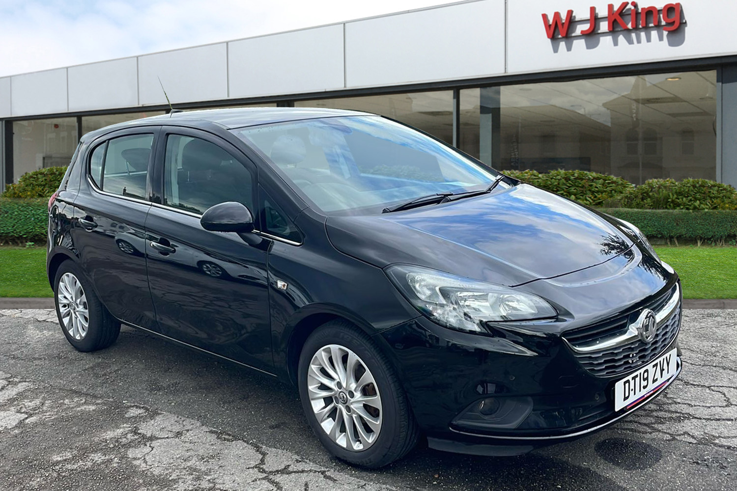 Main listing image - Vauxhall Corsa