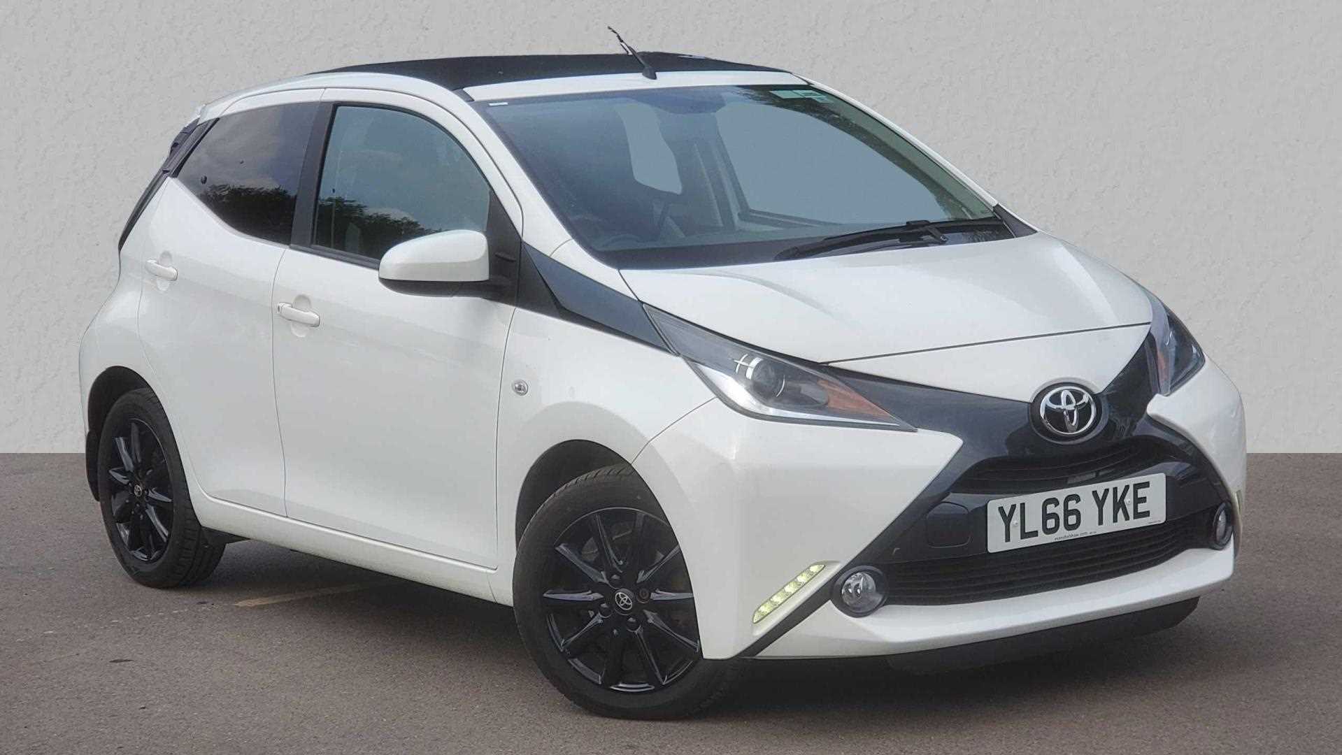 Main listing image - Toyota Aygo