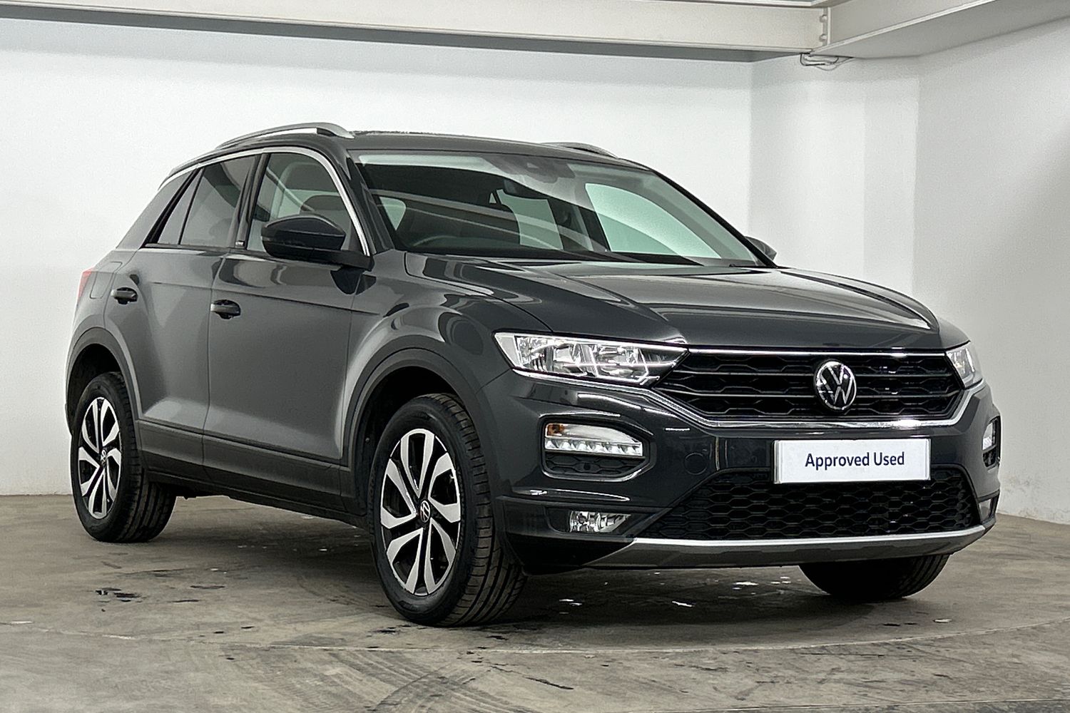 Main listing image - Volkswagen T-Roc