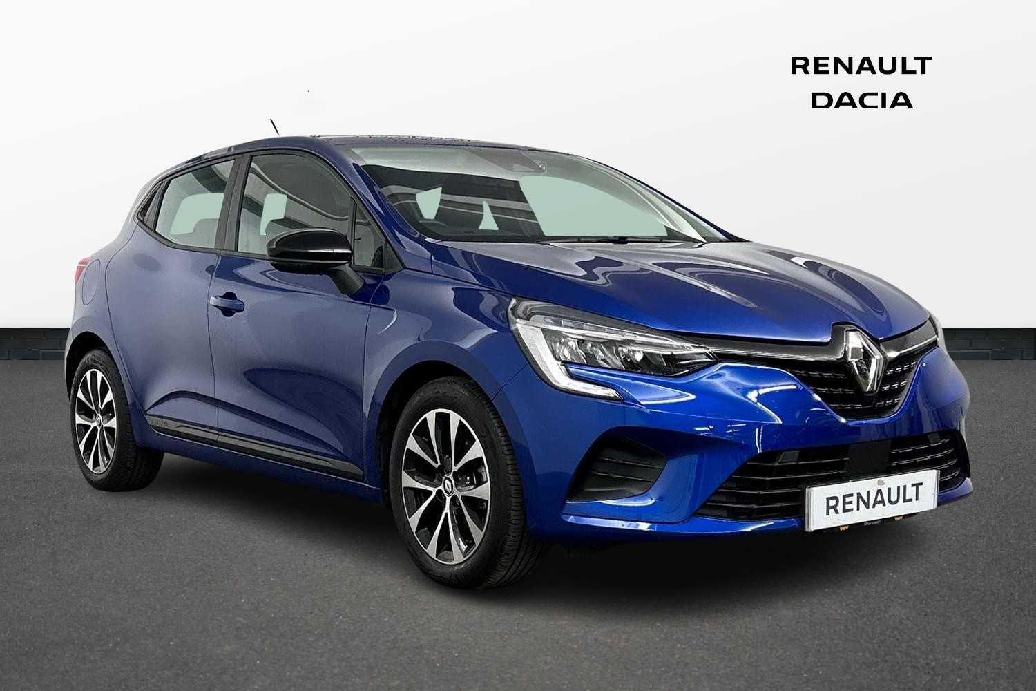 Main listing image - Renault Clio