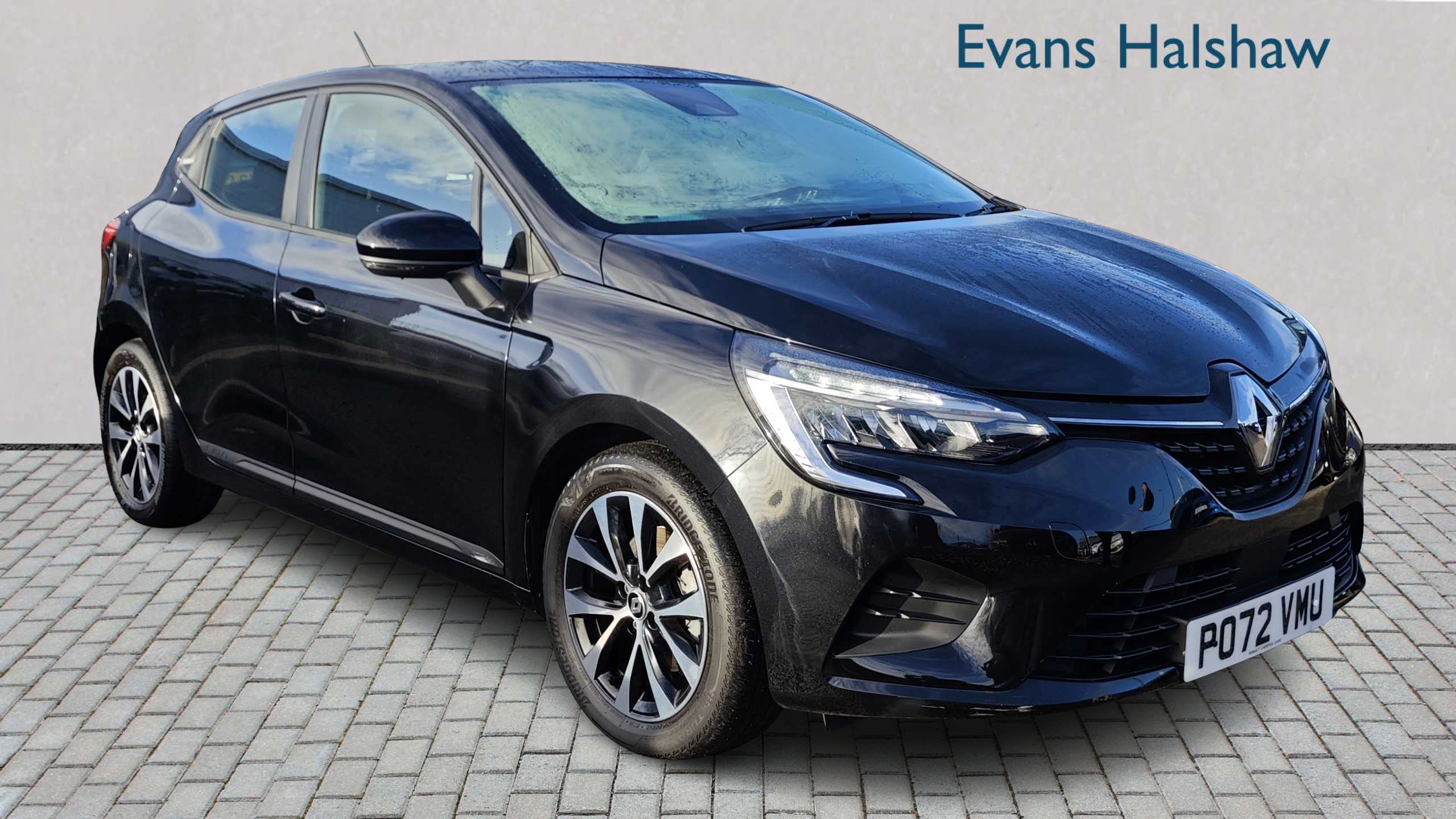 Main listing image - Renault Clio