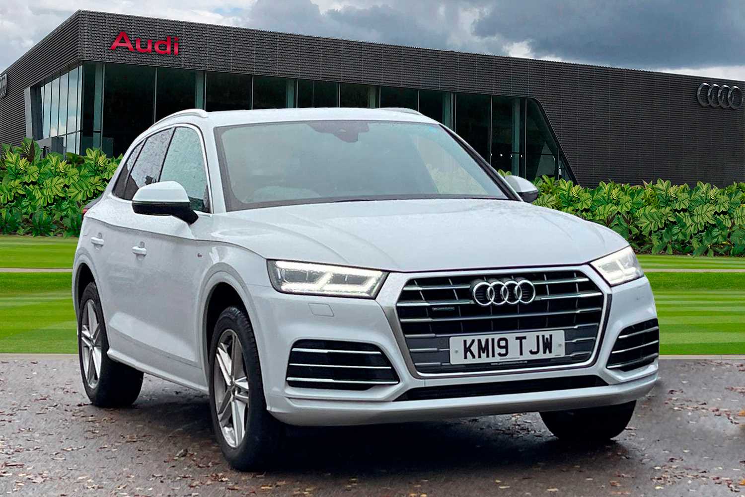 Main listing image - Audi Q5