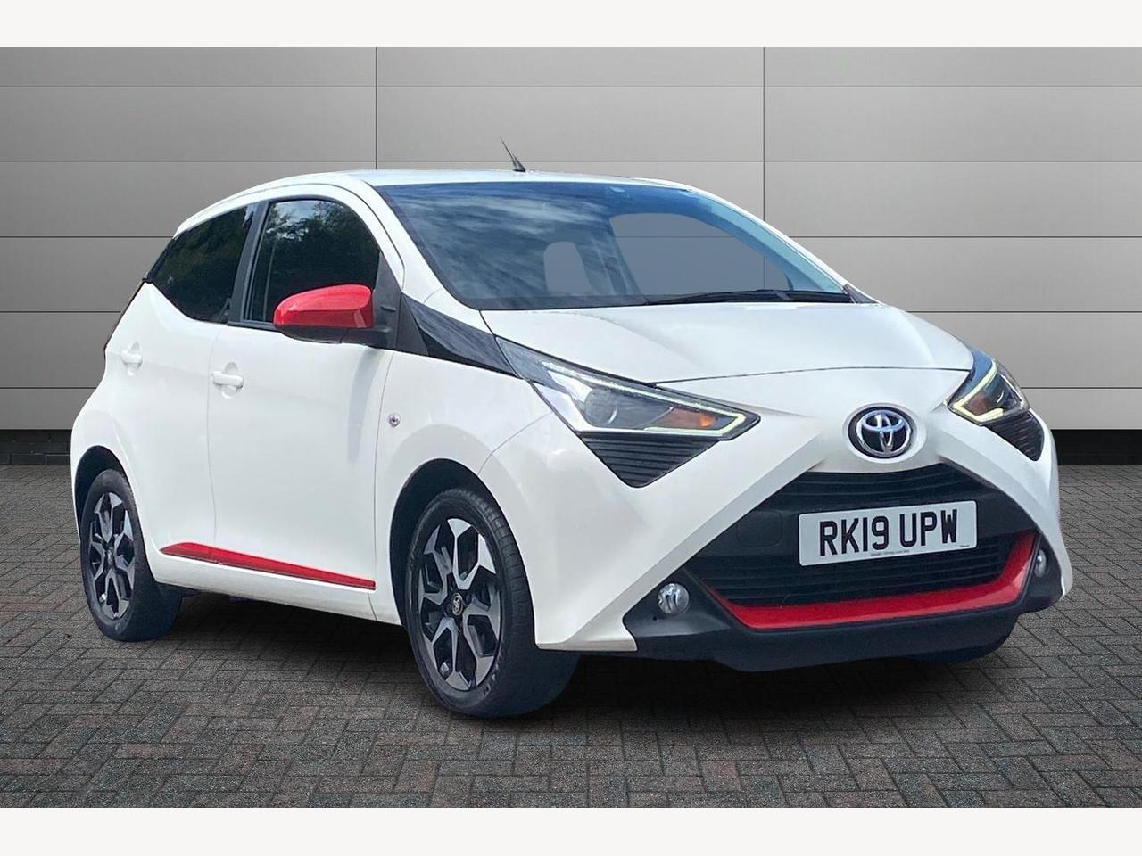 Main listing image - Toyota Aygo