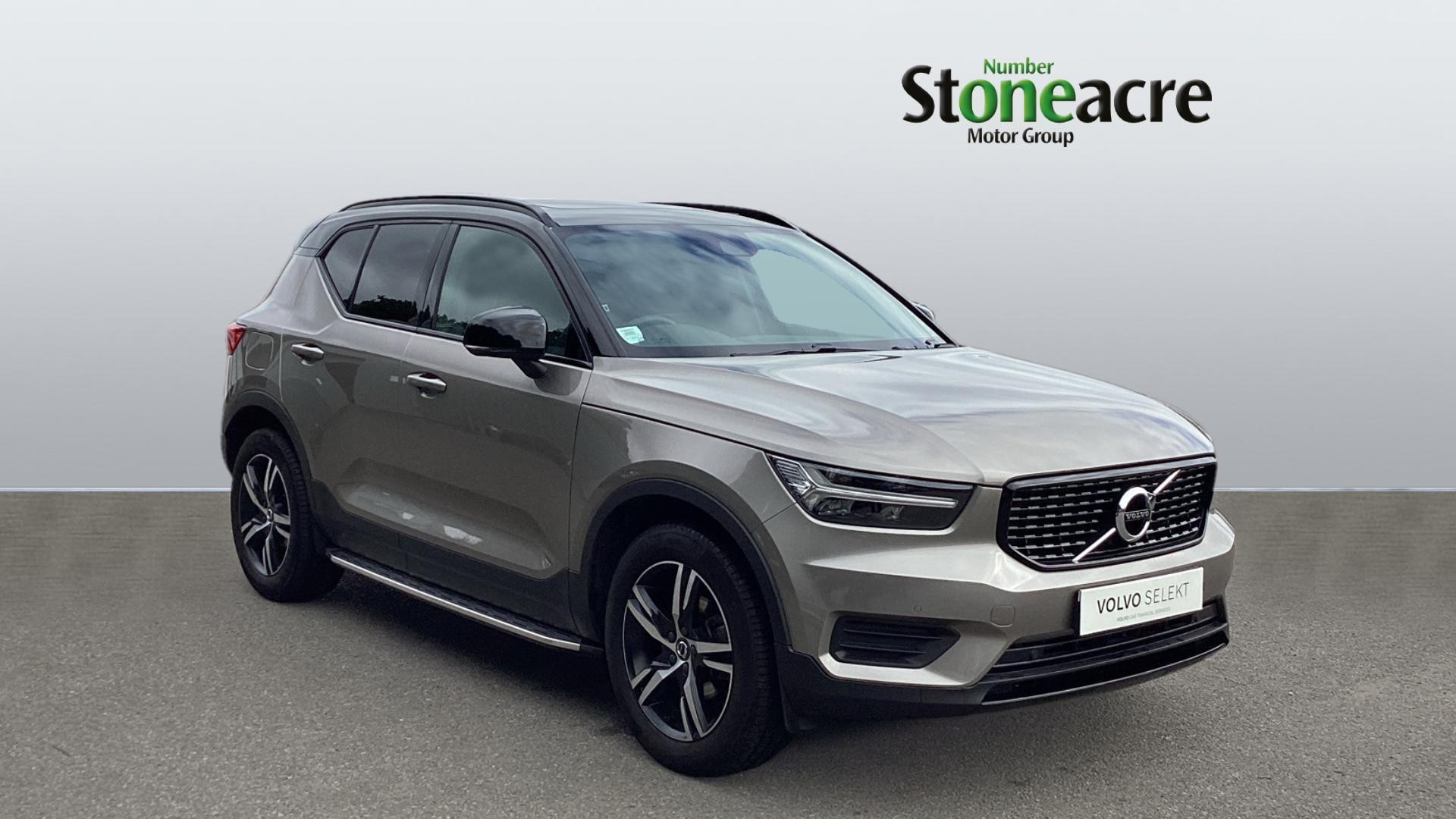 Main listing image - Volvo XC40