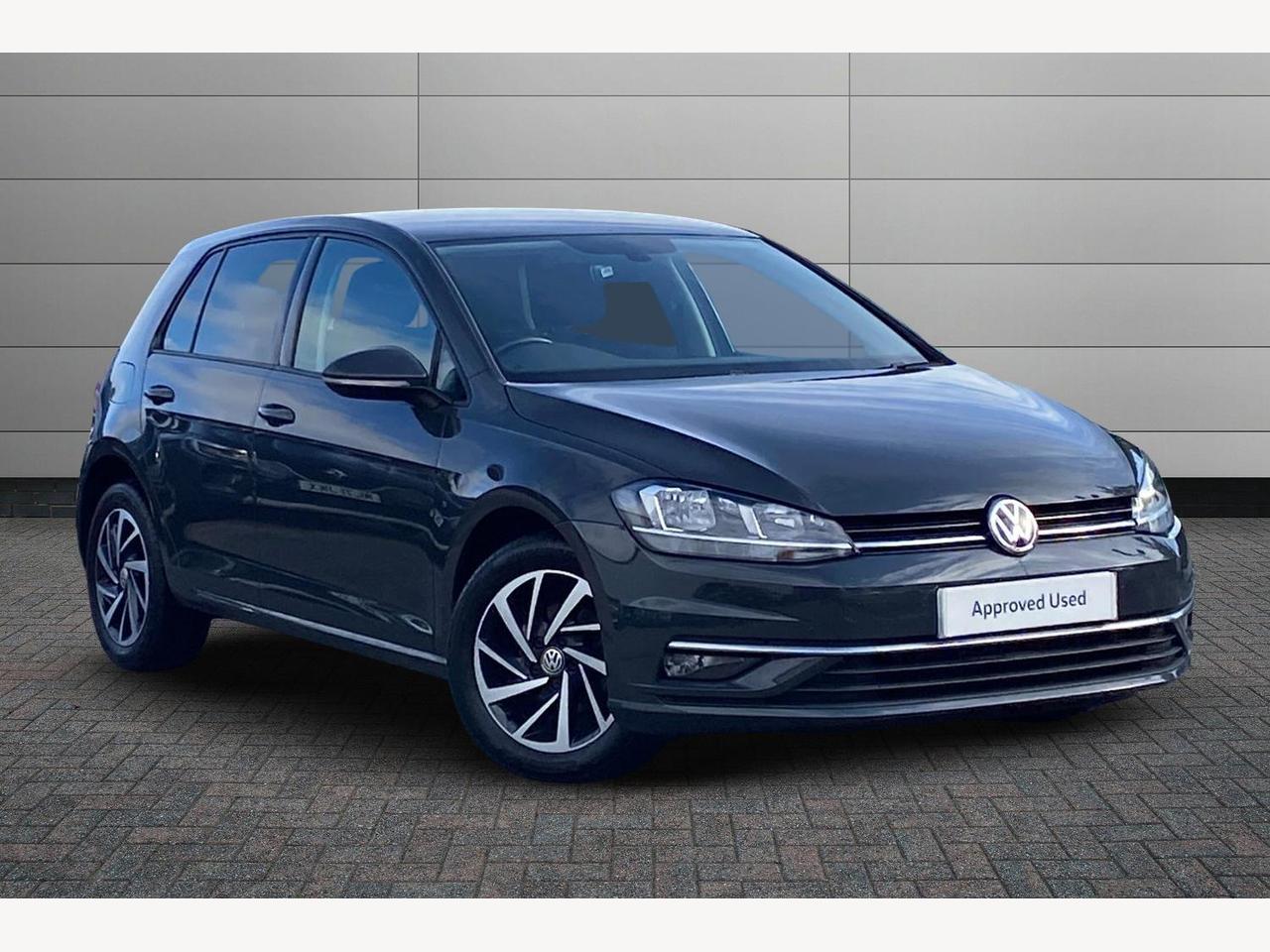 Main listing image - Volkswagen Golf