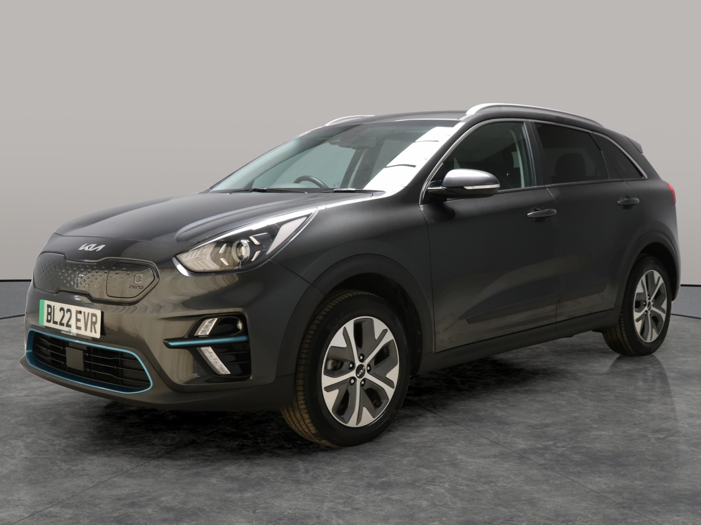Main listing image - Kia e-Niro