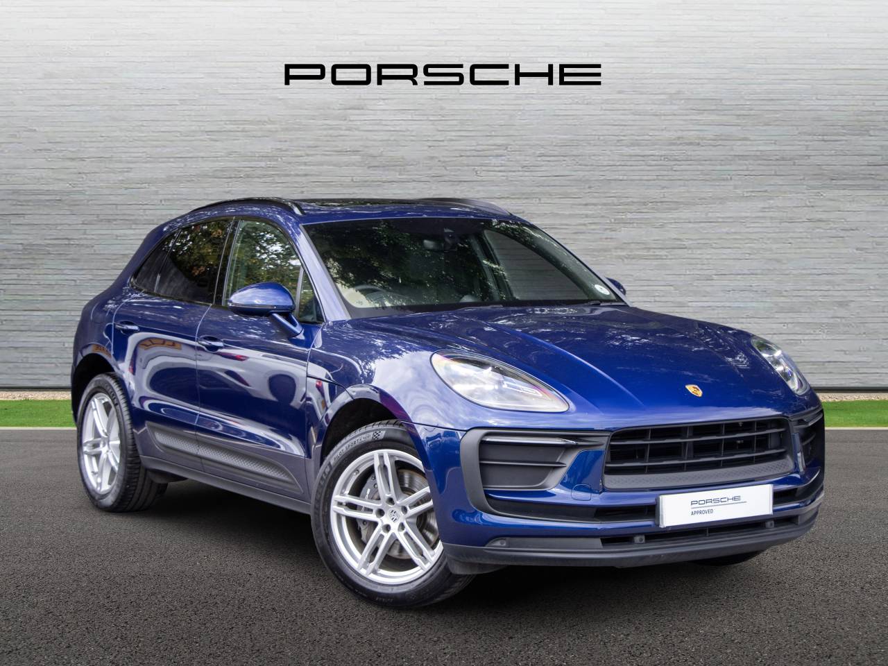 Main listing image - Porsche Macan