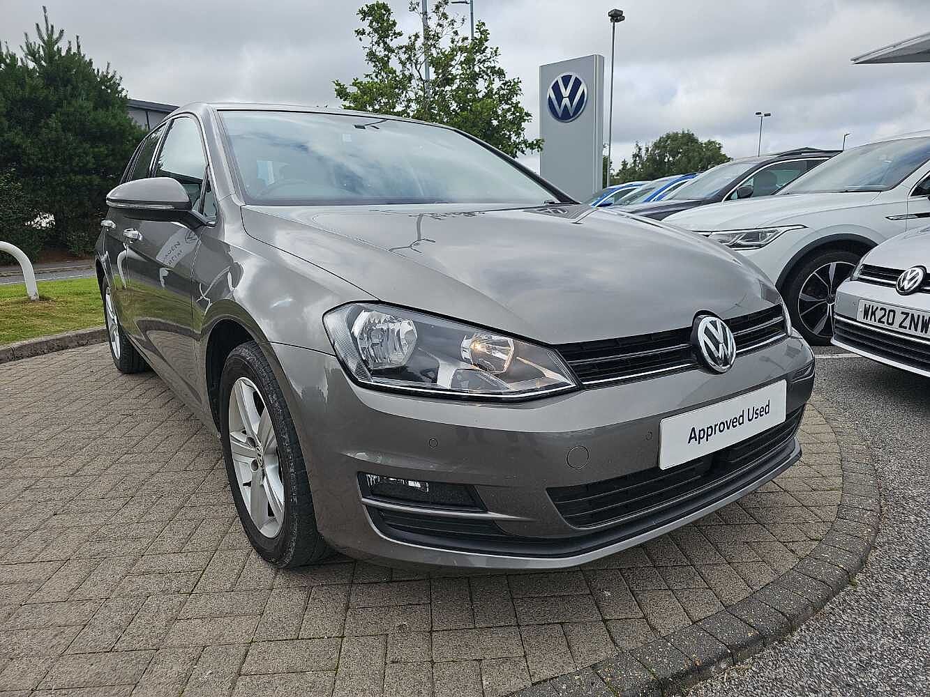 Main listing image - Volkswagen Golf