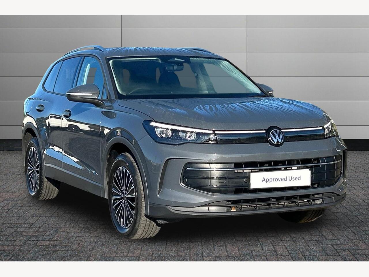 Main listing image - Volkswagen Tiguan