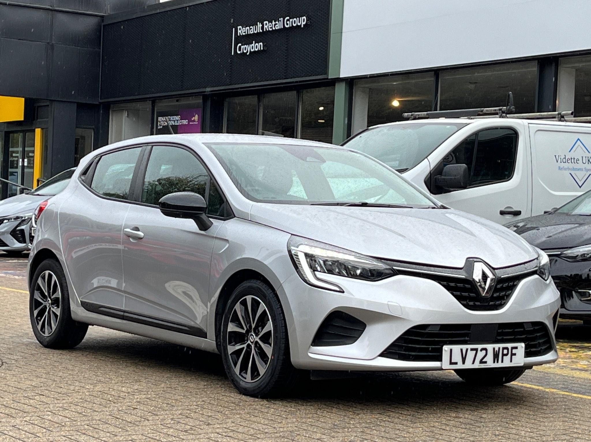 Main listing image - Renault Clio