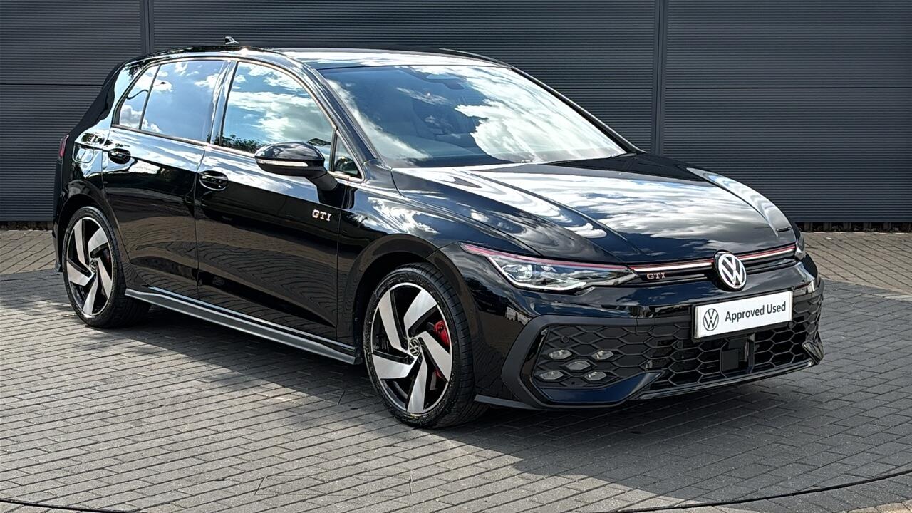 Main listing image - Volkswagen Golf