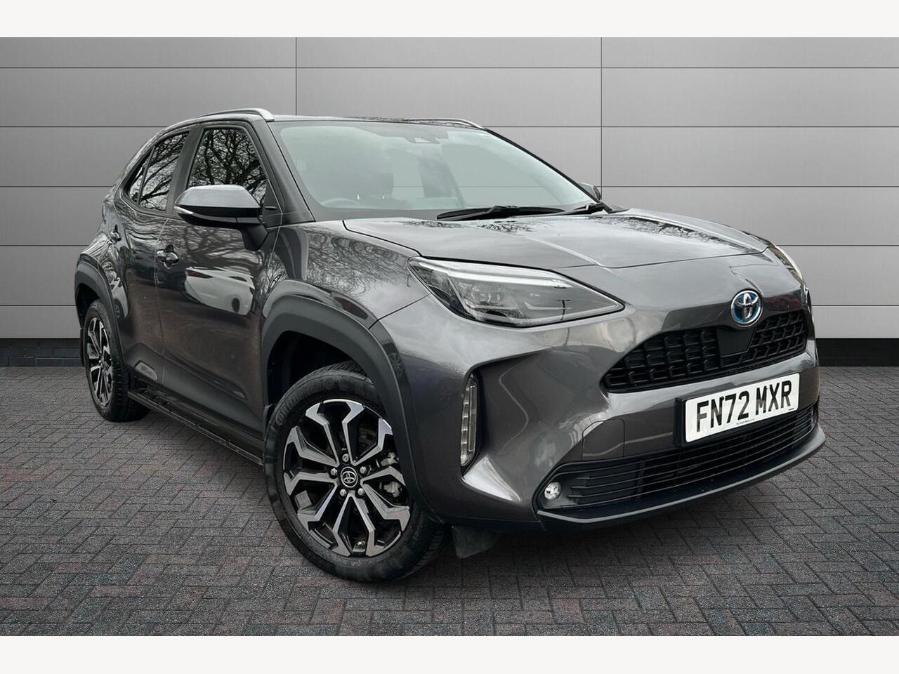 Main listing image - Toyota Yaris Cross