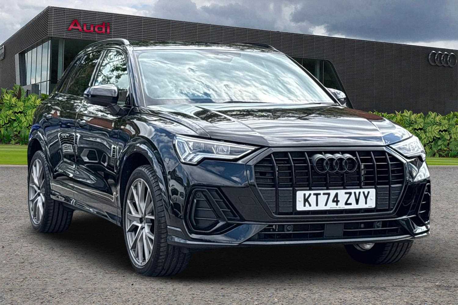 Main listing image - Audi Q3