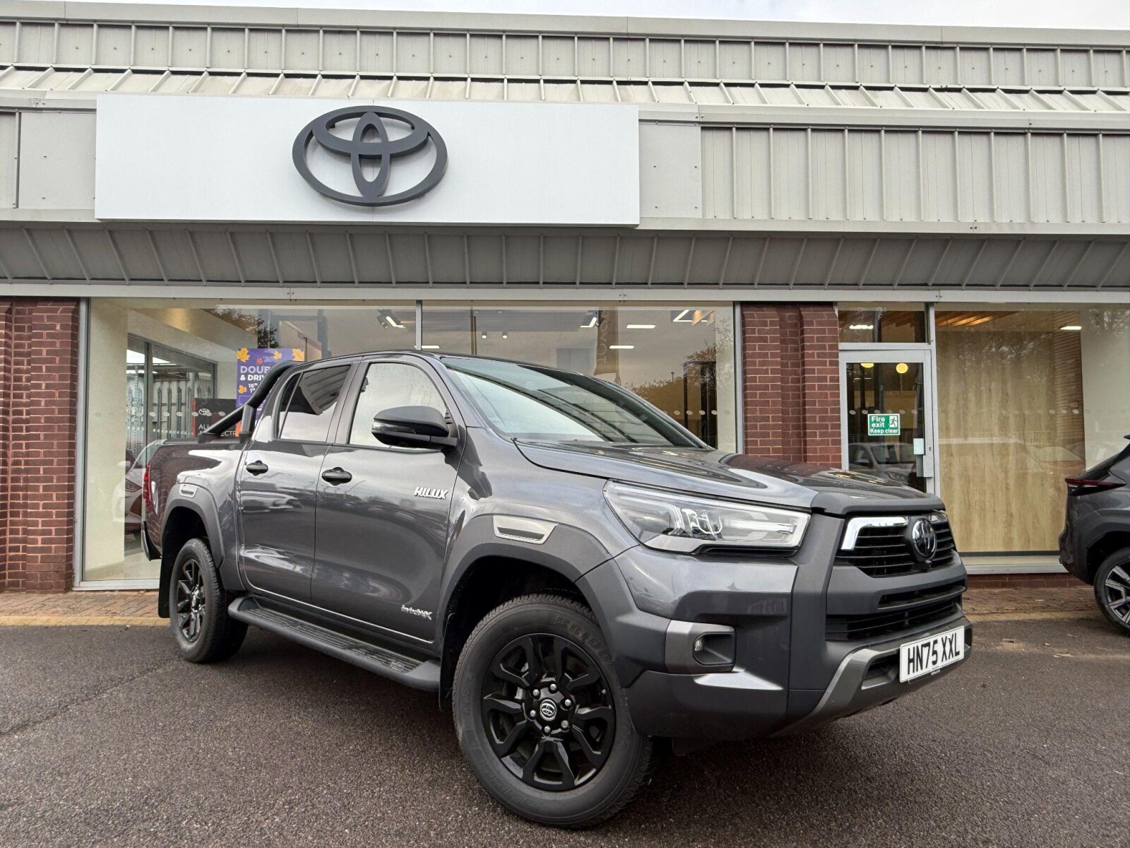 Main listing image - Toyota Hilux