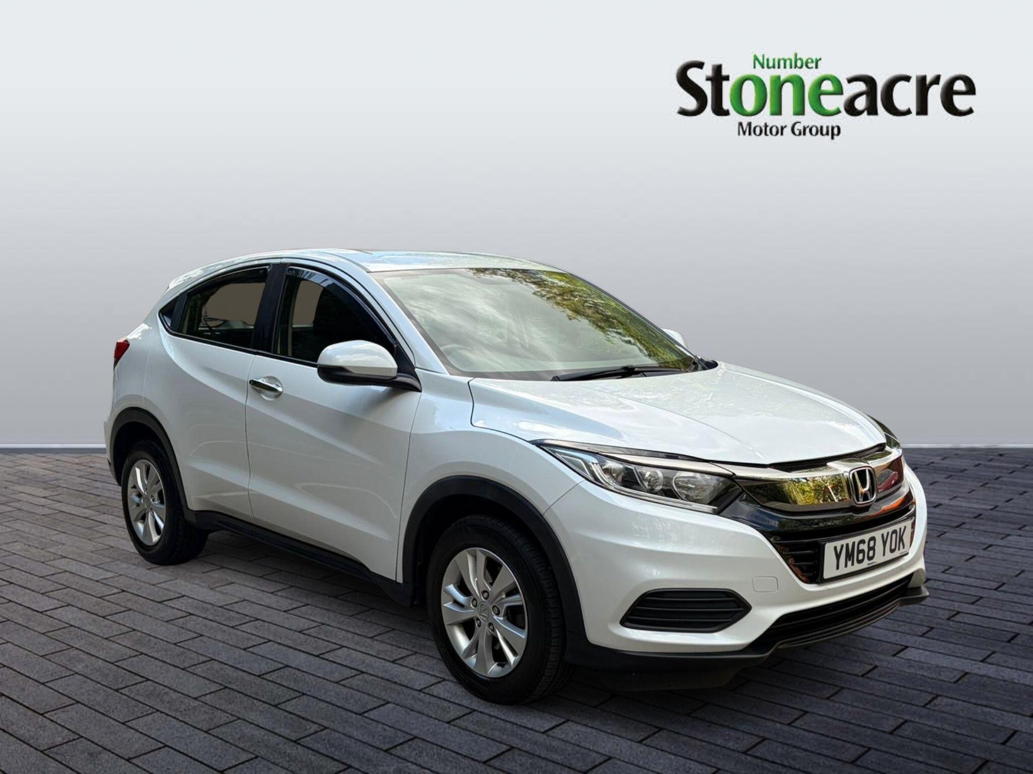 Main listing image - Honda HR-V