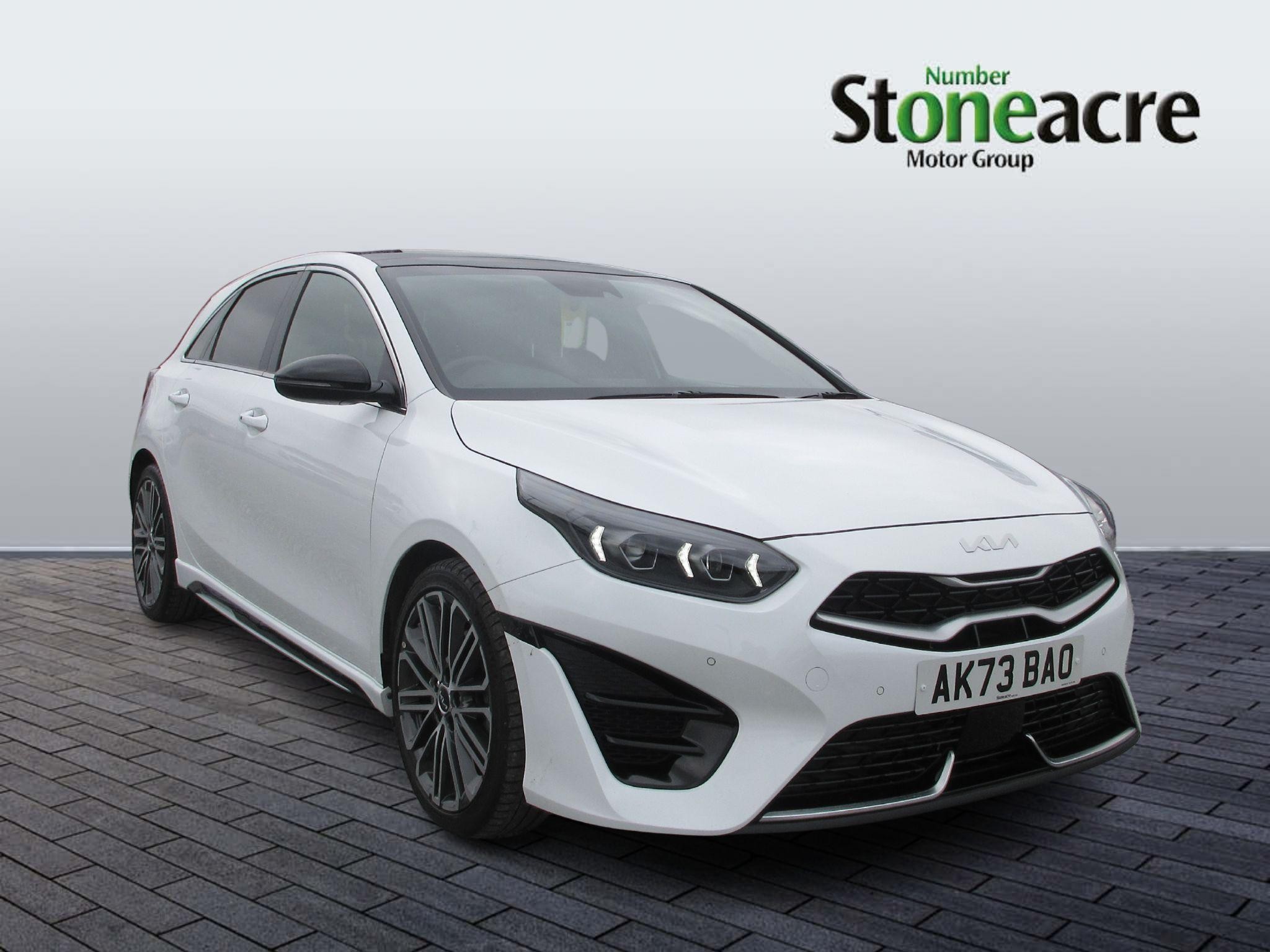 Main listing image - Kia Ceed