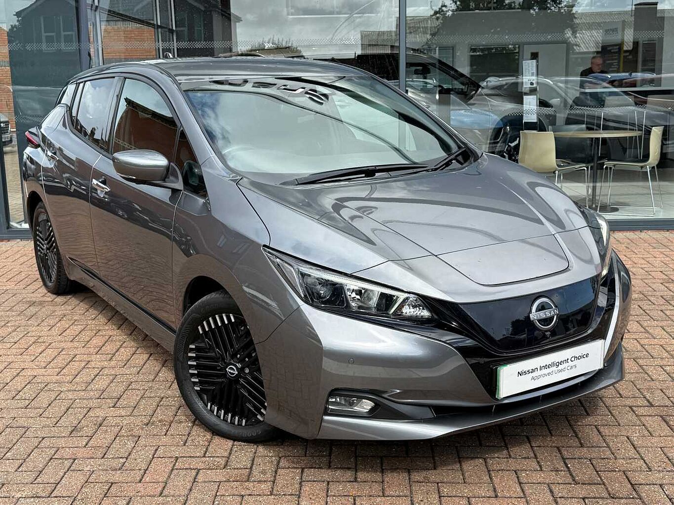Main listing image - Nissan Leaf