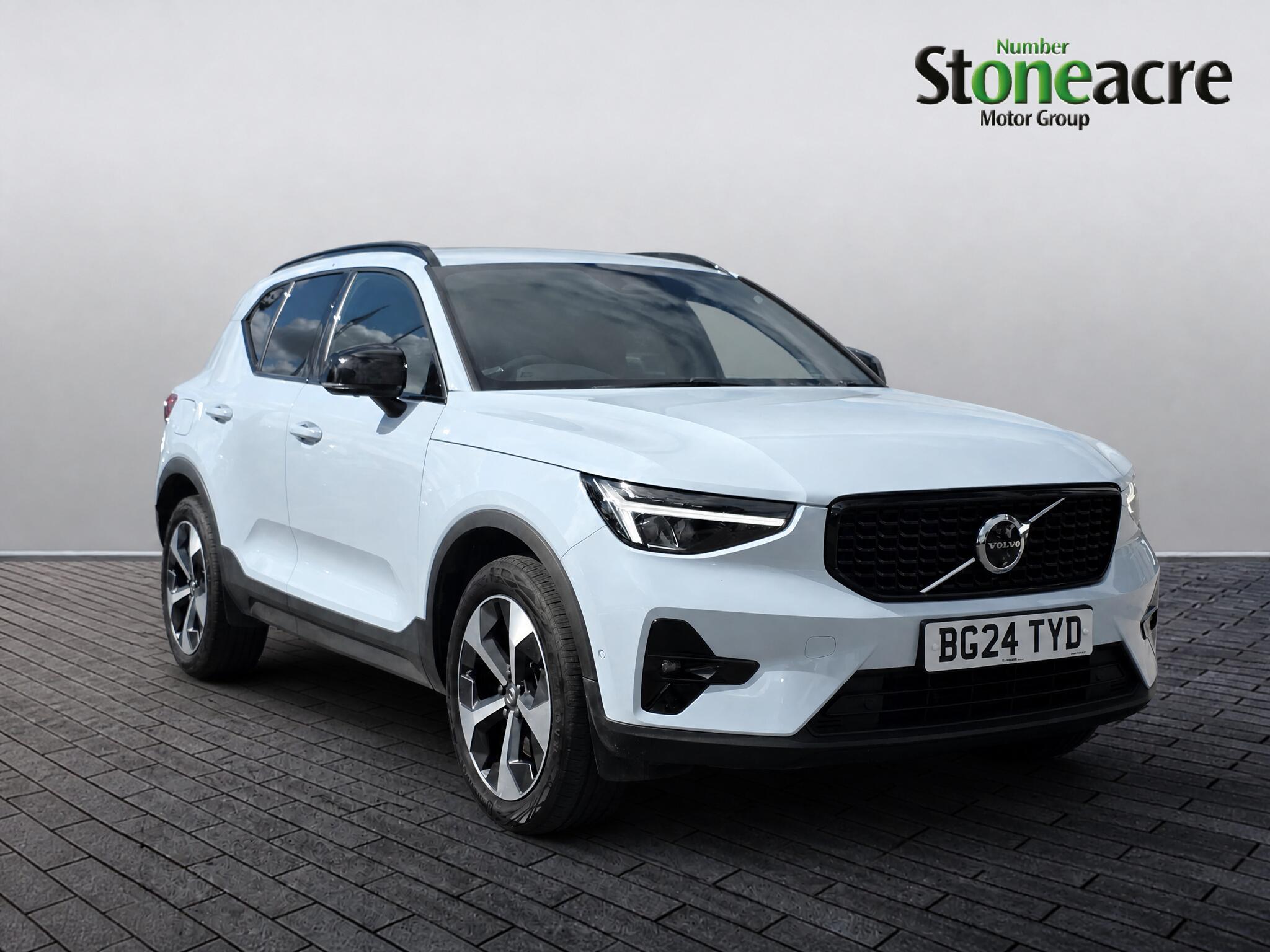 Main listing image - Volvo XC40