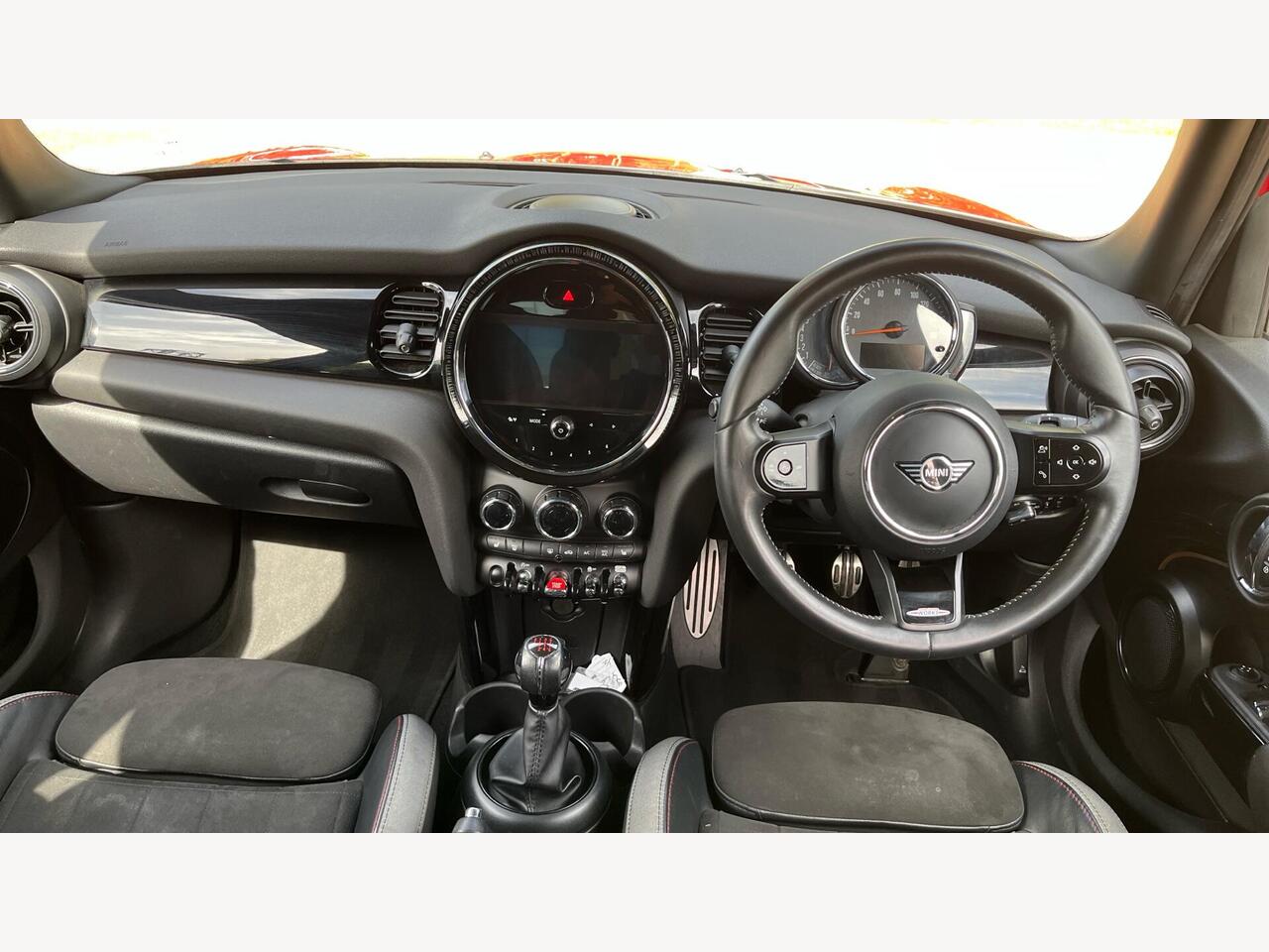 Main listing image - MINI Hatchback 5dr