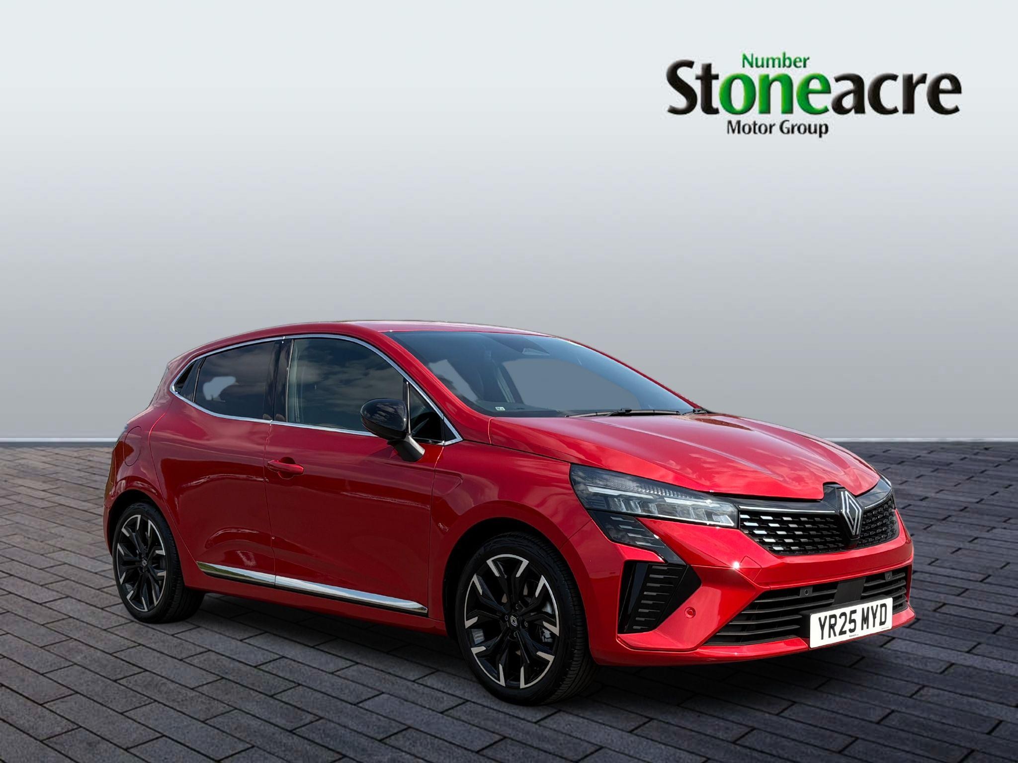 Main listing image - Renault Clio