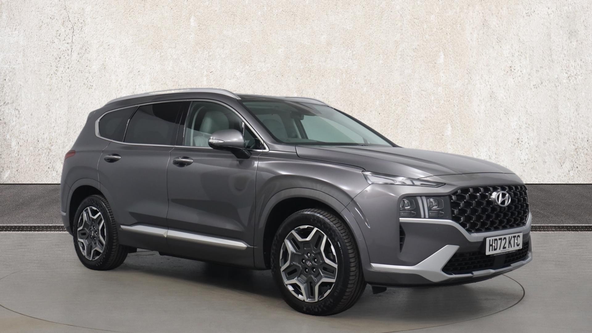 Main listing image - Hyundai Santa Fe