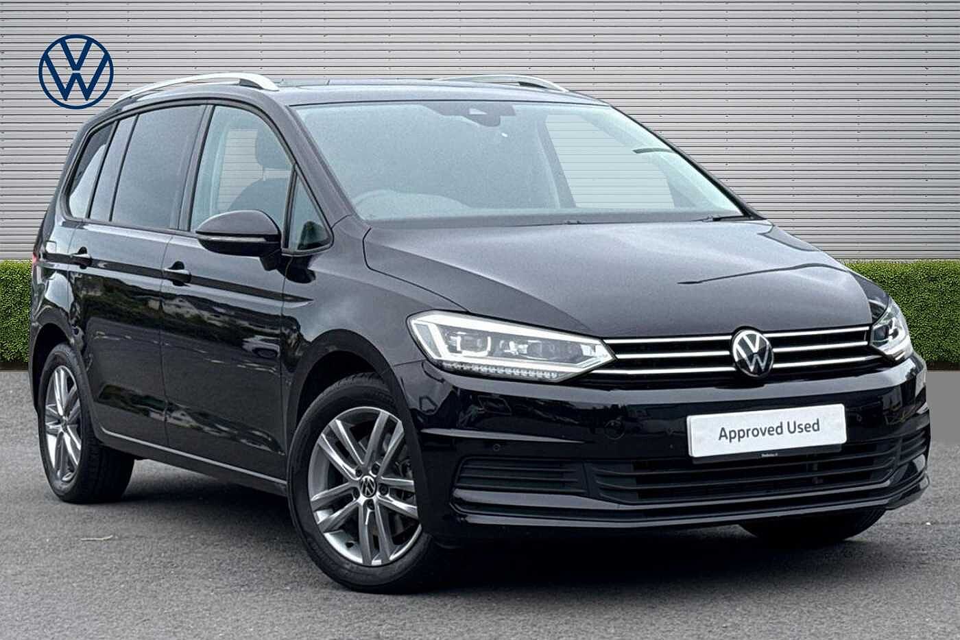 Main listing image - Volkswagen Touran