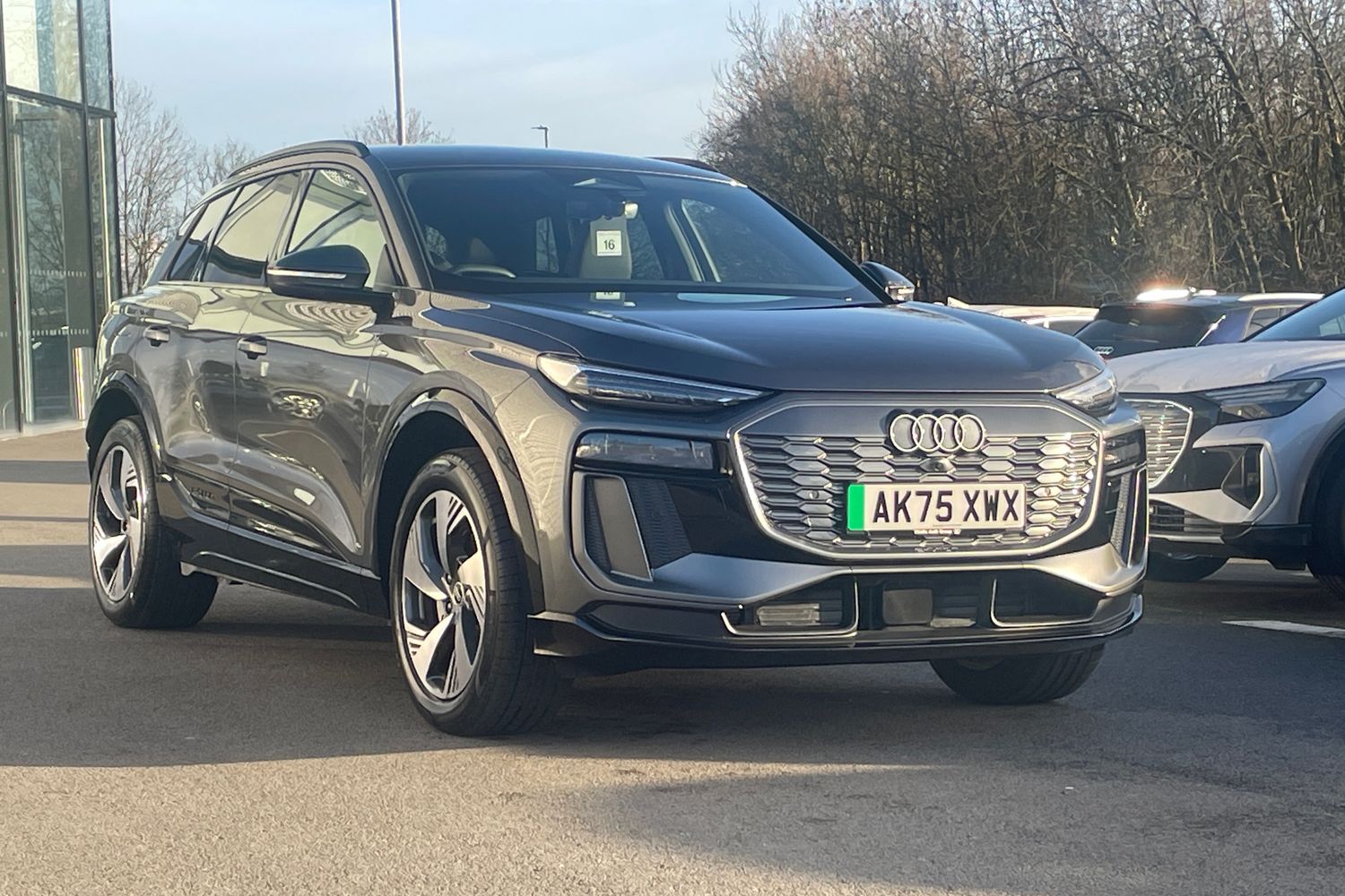 Main listing image - Audi Q6