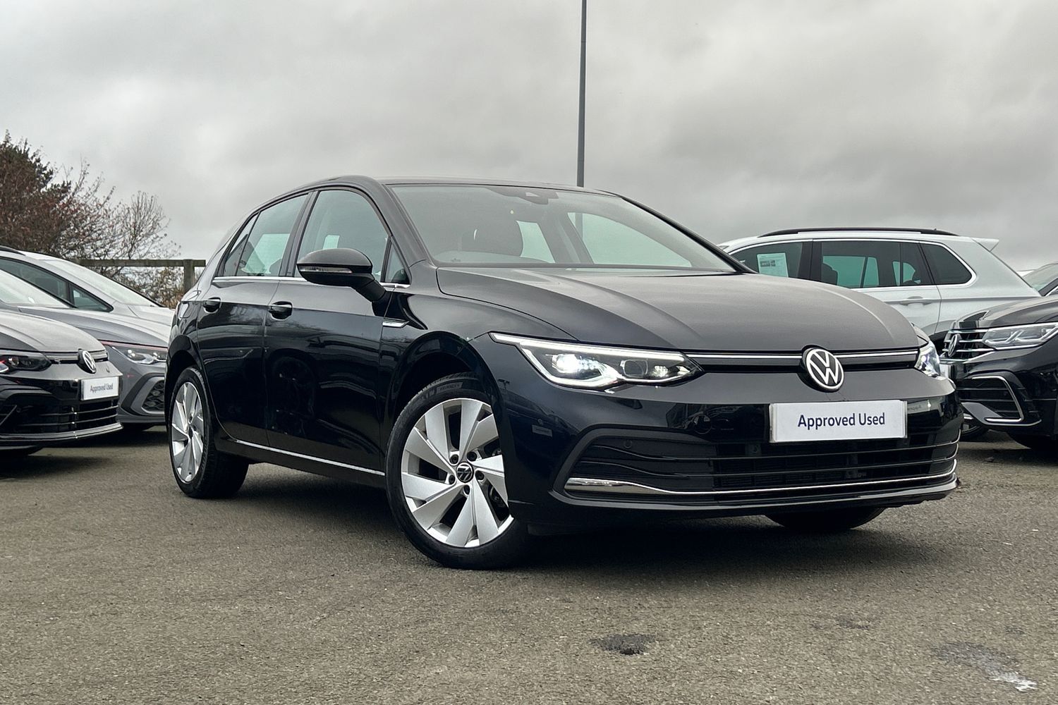 Main listing image - Volkswagen Golf