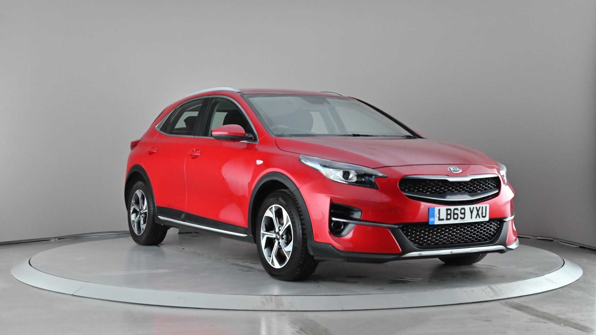 Main listing image - Kia XCeed