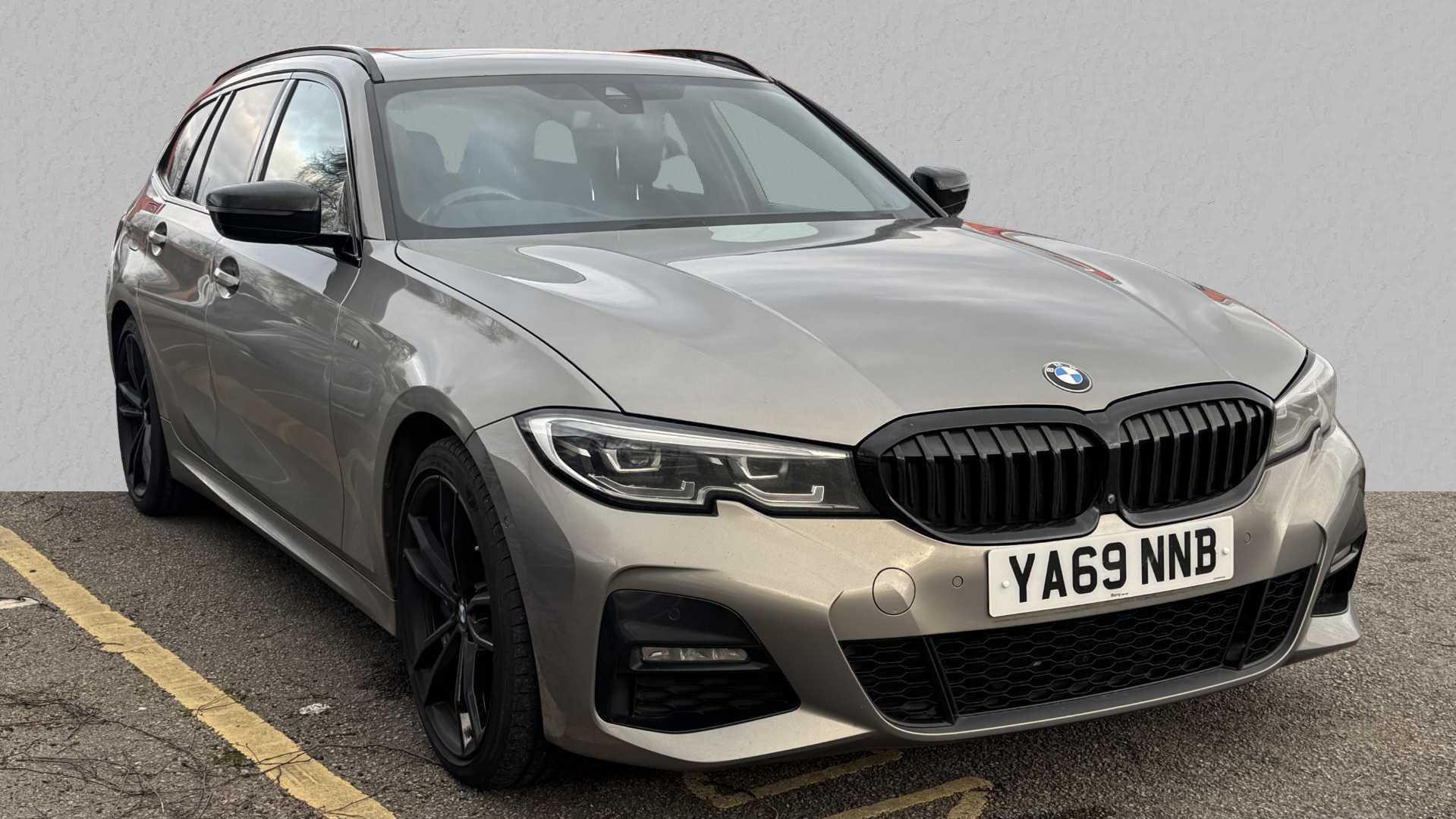 Main listing image - BMW 3 Series Touring